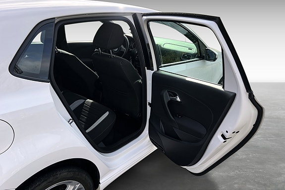 Volkswagen Polo 19 of 30