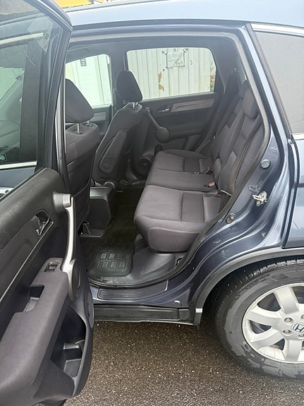 Honda CR-V 8 of 23