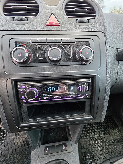 Volkswagen Caddy Maxi 16 of 30