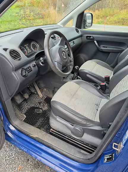 Volkswagen Caddy Maxi 12 of 30