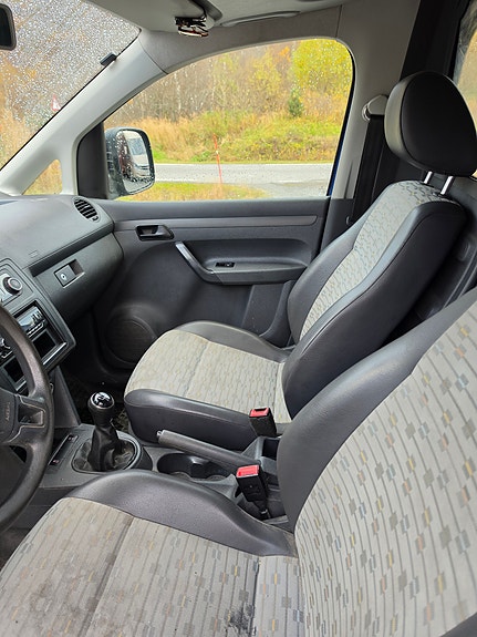 Volkswagen Caddy Maxi 14 of 30