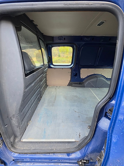 Volkswagen Caddy Maxi 21 of 30