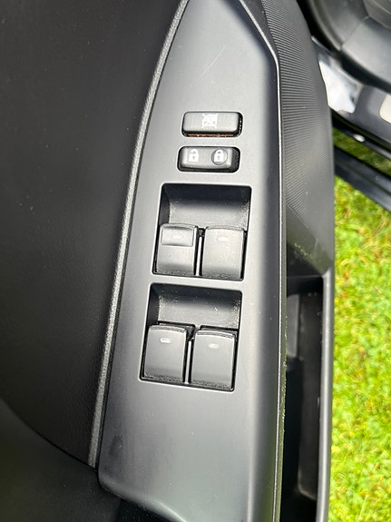 Lexus CT200h 18 of 30