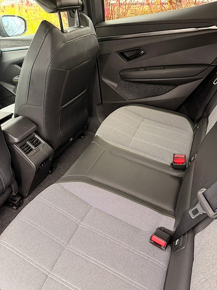 Renault Megane E-Tech 3 of 22