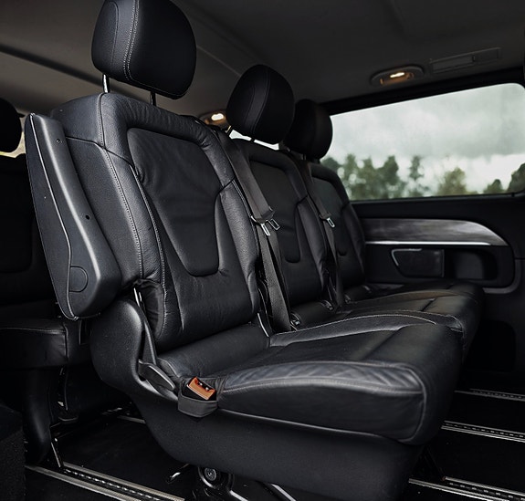 Mercedes-Benz EQV300 16 of 30