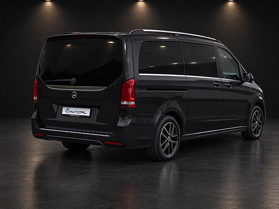 Mercedes-Benz EQV300 7 of 30