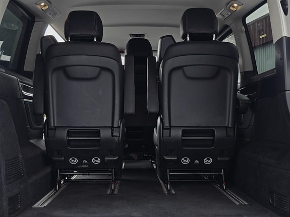 Mercedes-Benz EQV300 14 of 30