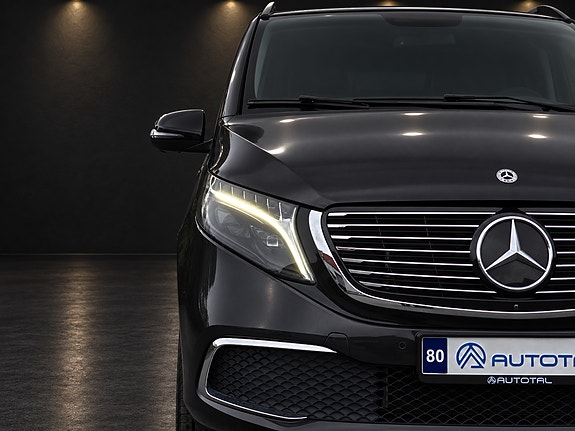 Mercedes-Benz EQV300 3 of 30