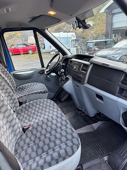 Ford Transit 260S SportsVan 10 of 17