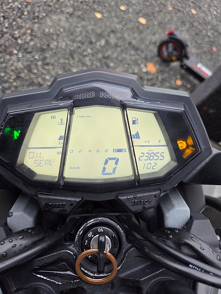 Yamaha MT-125 6 of 6