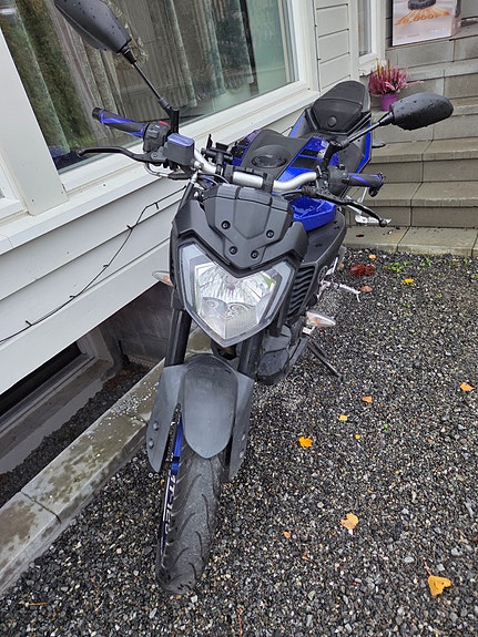 Yamaha MT-125 2 of 6