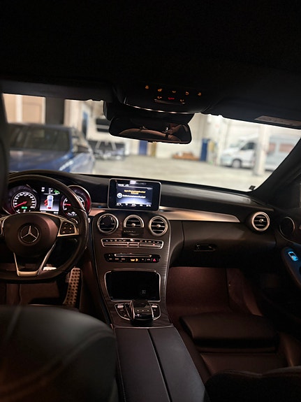 Mercedes-Benz C350 e 15 of 30