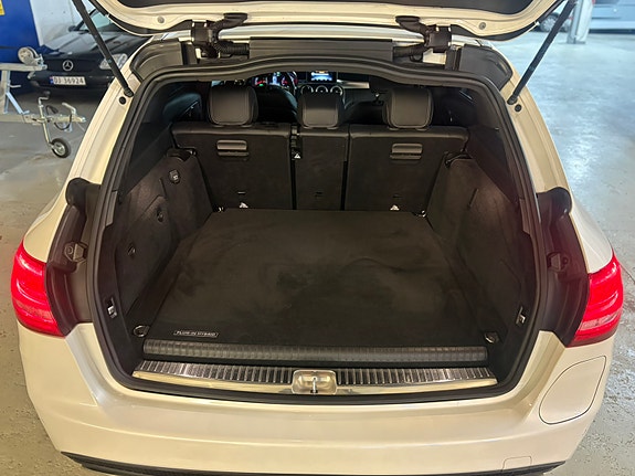 Mercedes-Benz C350 e 17 of 30