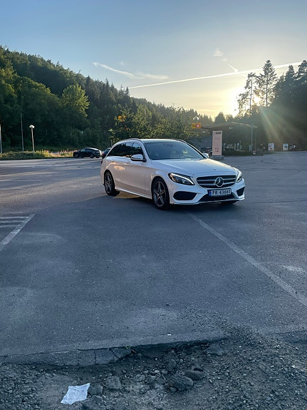 Mercedes-Benz C350 e 29 of 30