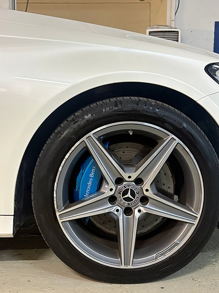 Mercedes-Benz C350 e 22 of 30
