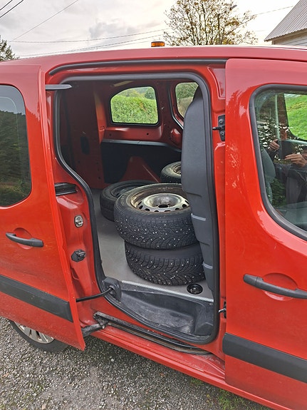 Citroen Berlingo 24 of 24
