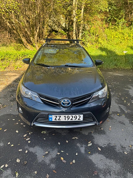 Toyota Auris 5 of 7