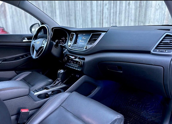 Hyundai Tucson 8 of 15