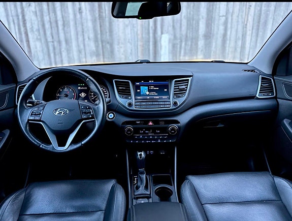 Hyundai Tucson 13 of 15