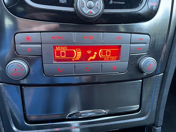 Ford Mondeo 25 of 30