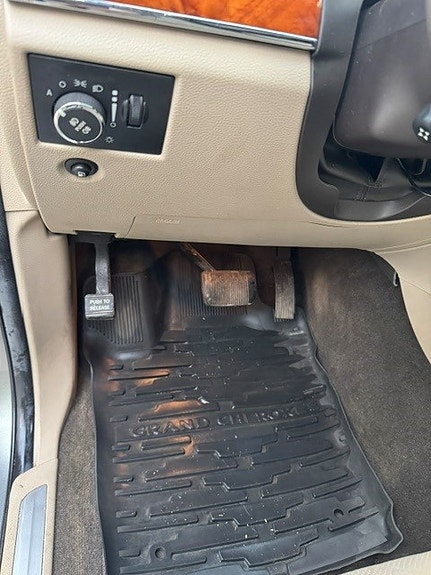 Jeep Grand Cherokee 14 of 16