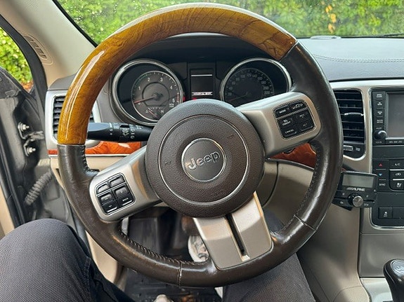 Jeep Grand Cherokee 6 of 16