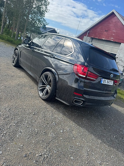 BMW X5 11 of 16