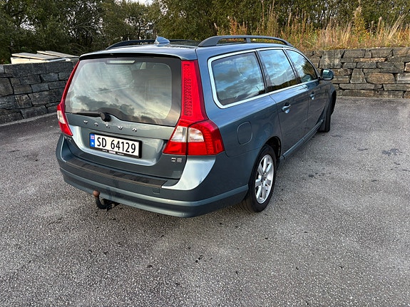 Volvo V70 5 of 10