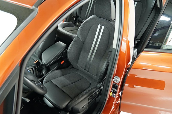 BMW 225xe 15 of 30