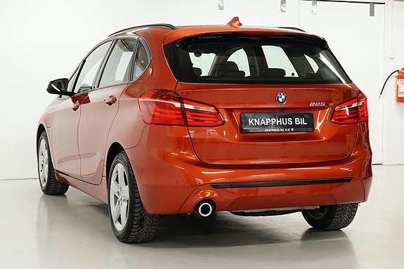 BMW 225xe 4 of 30
