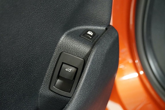 BMW 225xe 28 of 30