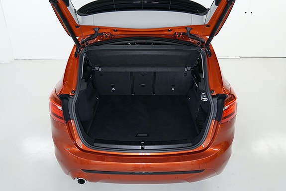BMW 225xe 12 of 30