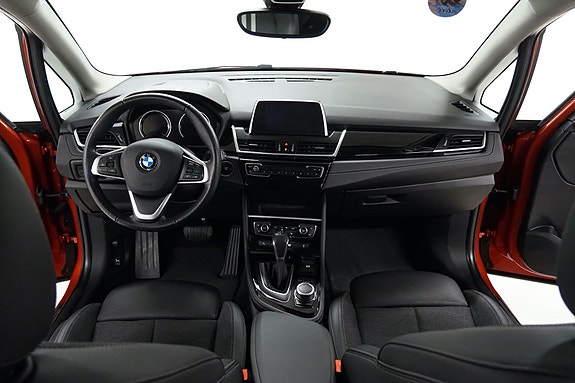 BMW 225xe 16 of 30