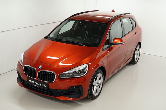 BMW 225xe 2 of 30