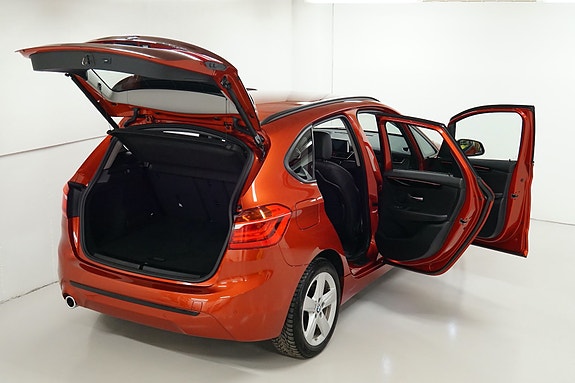 BMW 225xe 11 of 30