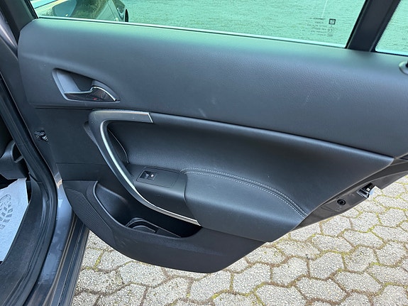Opel Insignia 23 of 30