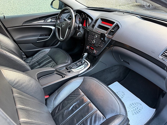 Opel Insignia 21 of 30