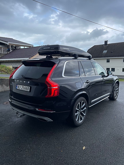 Volvo XC90 5 of 29