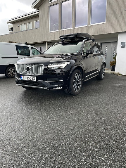 Volvo XC90 11 of 29