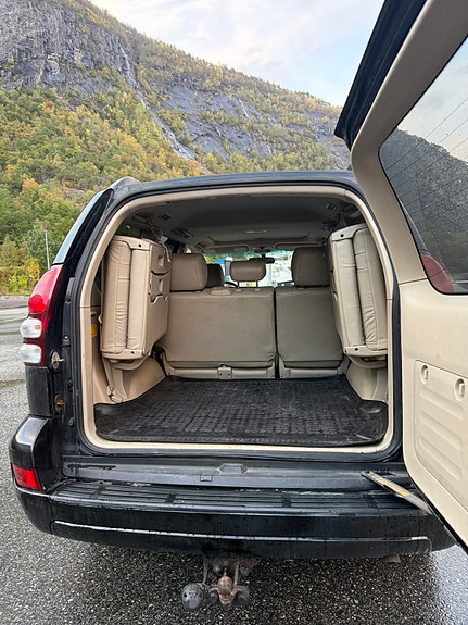 Toyota Land Cruiser 4 of 29