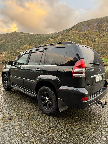 Toyota Land Cruiser 15 of 29