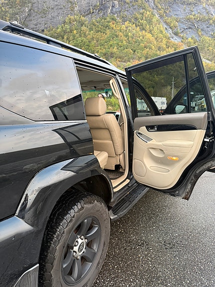 Toyota Land Cruiser 5 of 29
