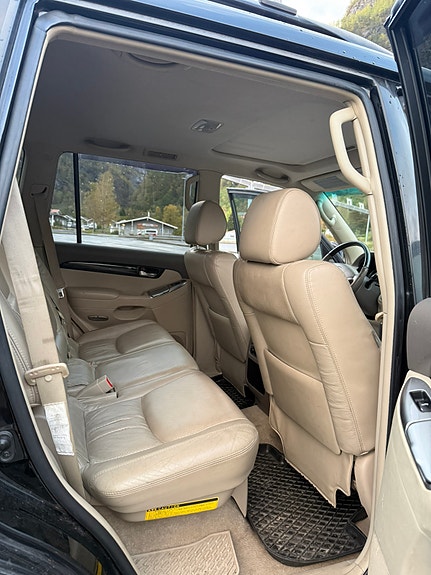 Toyota Land Cruiser 6 of 29