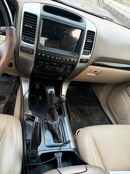 Toyota Land Cruiser 9 of 29