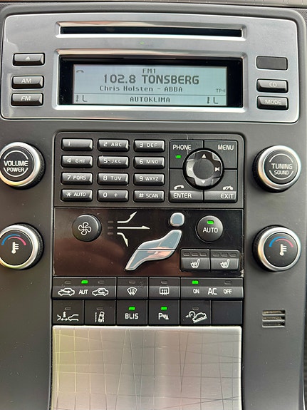 Volvo XC70 21 of 27