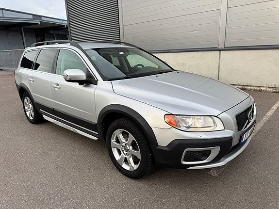 Volvo XC70 3 of 27