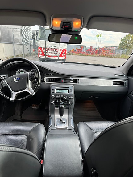 Volvo XC70 18 of 27