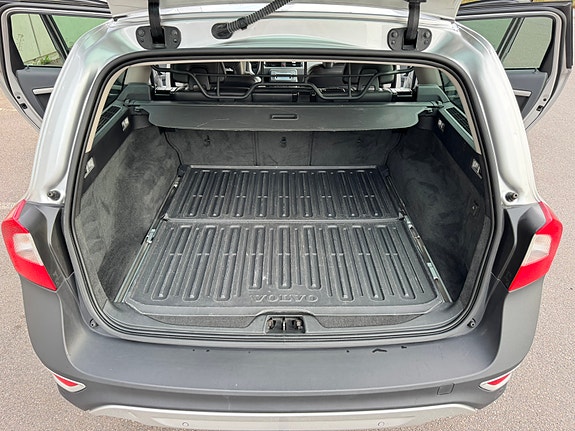 Volvo XC70 10 of 27