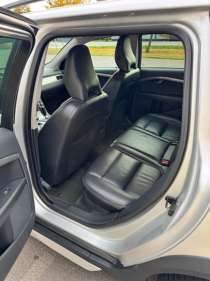 Volvo XC70 16 of 27