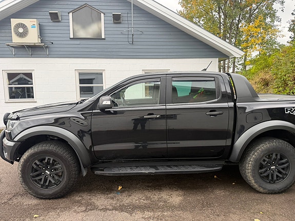 Ford Ranger Raptor 2 of 11